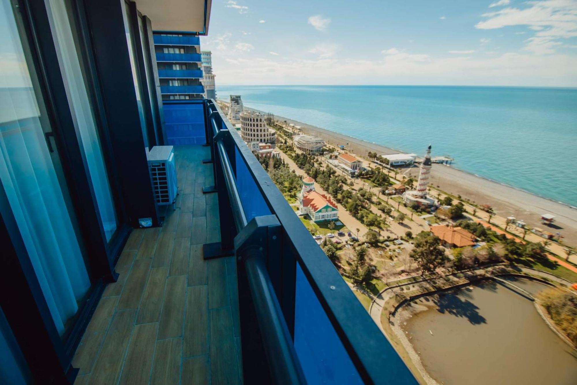 Orbi City Center Sea View Aparthotel Batumi Exterior foto