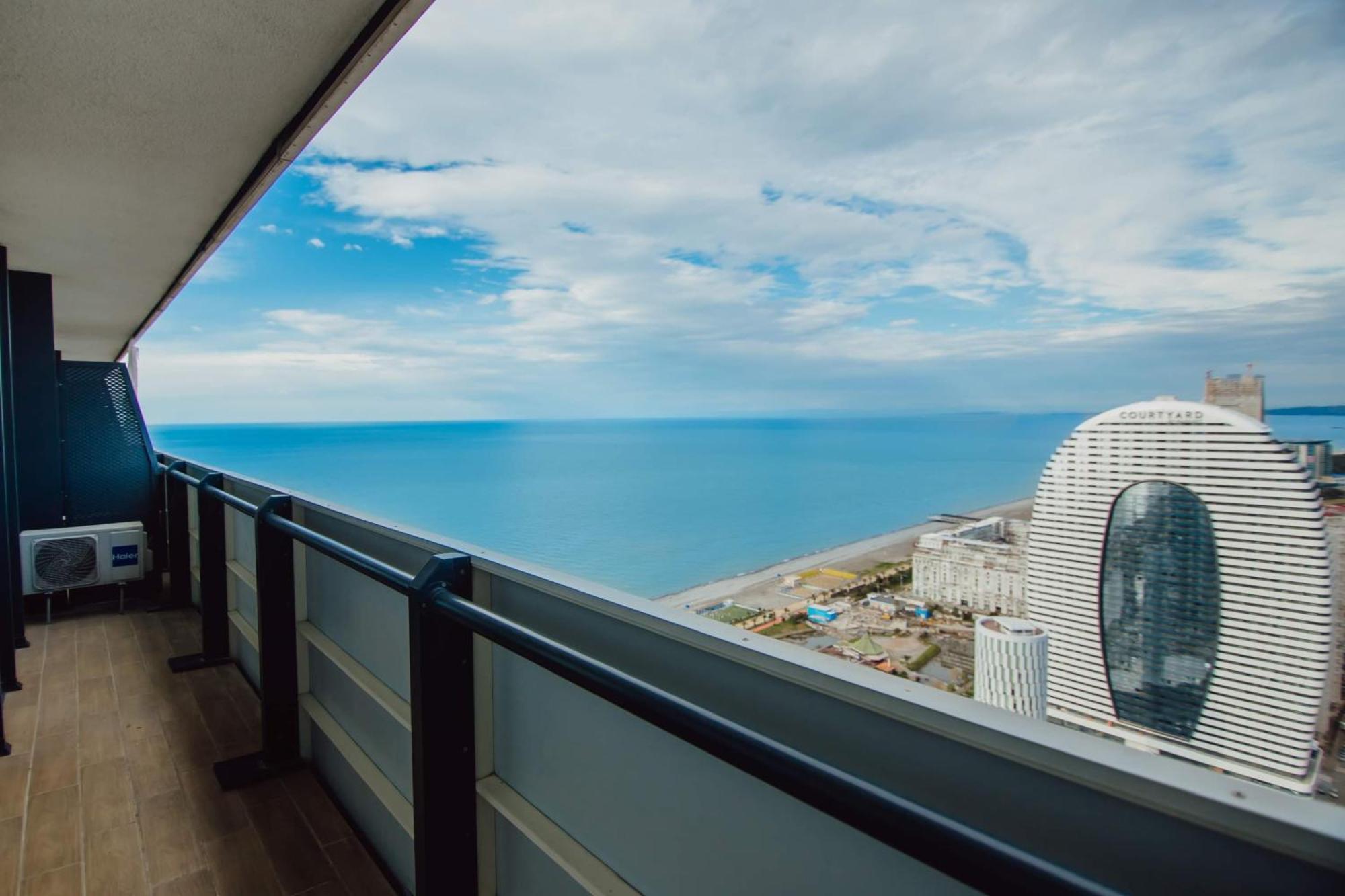 Orbi City Center Sea View Aparthotel Batumi Exterior foto